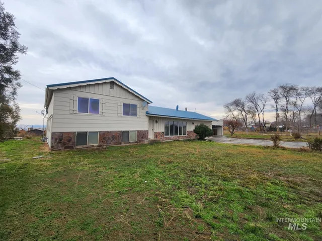 $389,000 | 3211 Highway 201, Nyssa, OR 97913
