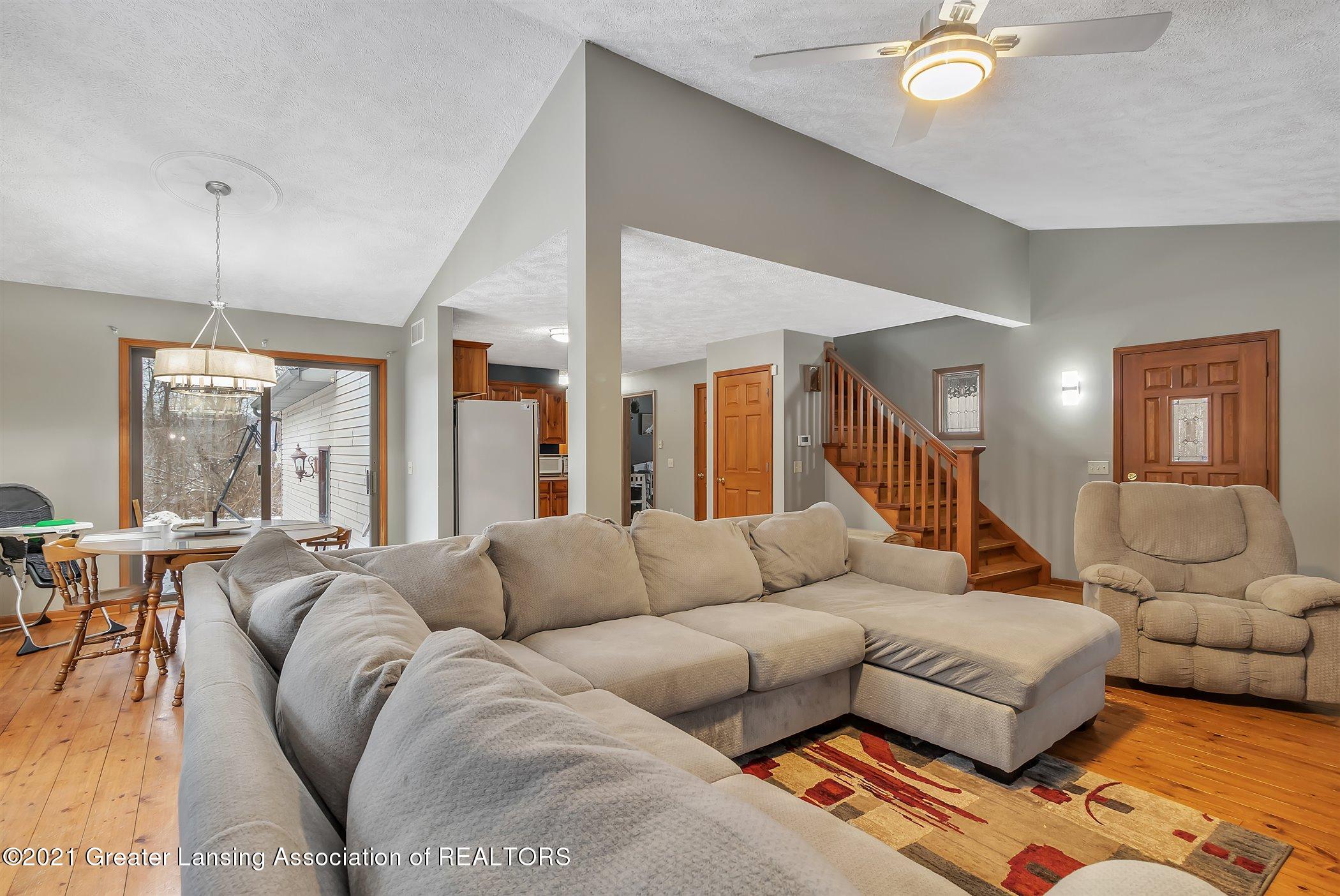 12371 Lansing Road Durand, MI 48429 - Photo 11 of 45 11-12371 Lansing Rd-Windowstill Rea