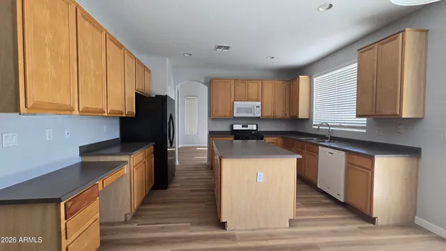 $2,850 | 1693 East Ebony Place, Chandler, AZ 85286