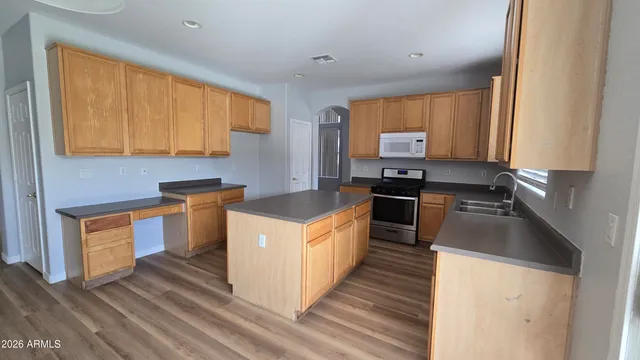 $2,850 | 1693 East Ebony Place, Chandler, AZ 85286