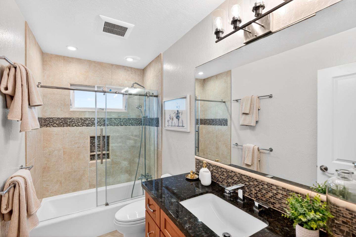 1422 Wright Avenue Sunnyvale, CA 94087 - Photo 25 of 34