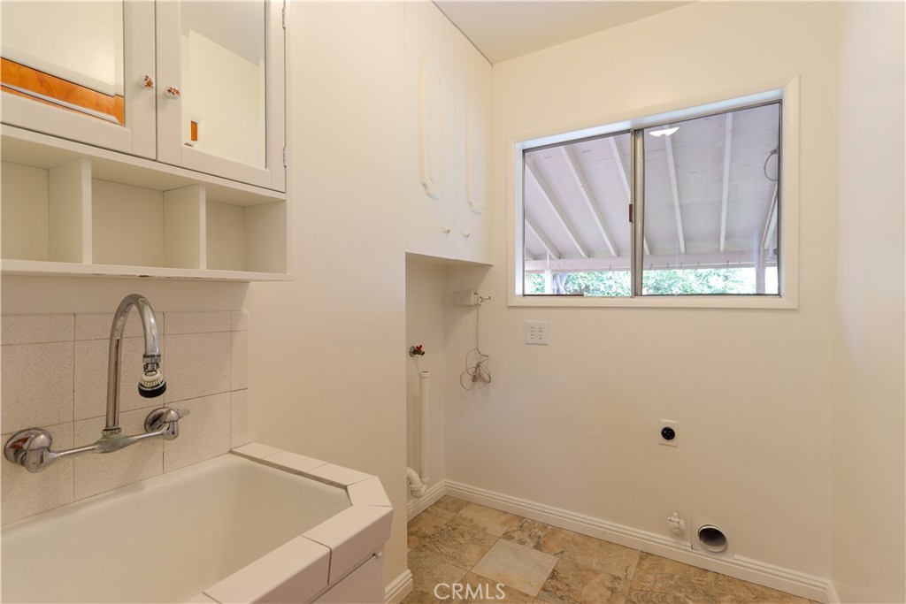10817 Leffingwell Road Norwalk, CA 90650 - Photo 21 of 27