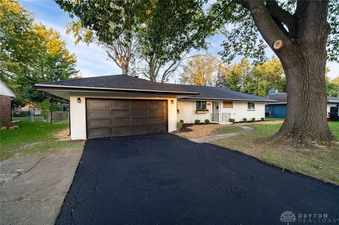 4317 Maxlin Road Kettering, OH 45429 - Photo 3 of 37 Gallery Image 3