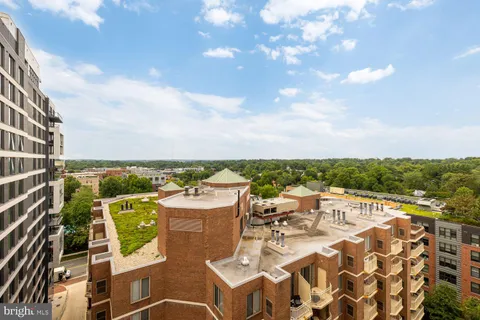 $399,000 | 4808 Moorland Lane, Unit 1102, Bethesda, MD 20814