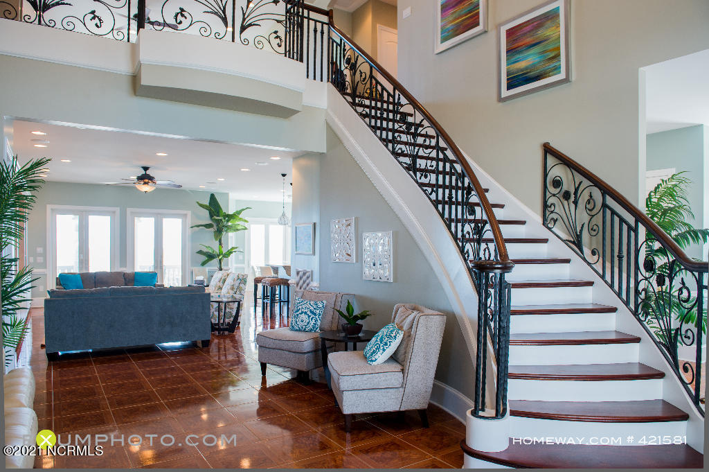 389 West First Street Ocean Isle Beach, NC 28469 - Photo 4 of 25 03