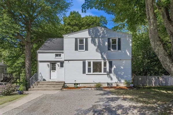 $550,000 | 70 Riverside Avenue, Attleboro, MA 02703