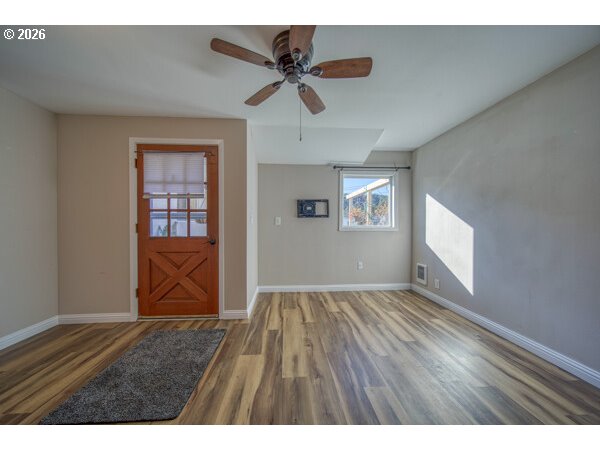 2950 Greenbriar Street Reedsport, OR 97467 - Photo 7 of 47 Living Room