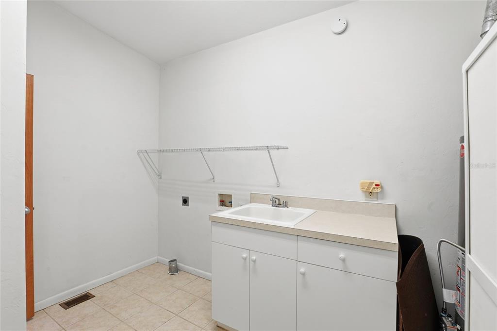 2035 Northwest 12th Road Gainesville, FL 32605 - Photo 29 of 38 Gallery Image 29