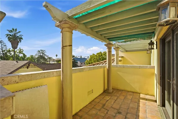 $1,389,999 | 478 South Oakland Avenue, Unit 2, Pasadena, CA 91101