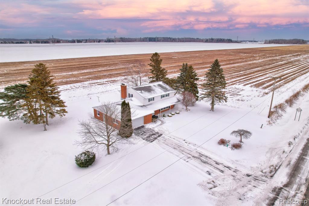 1105 South Mueller Road Saginaw, MI 48601 - Photo 1 of 61 Gallery Image 1