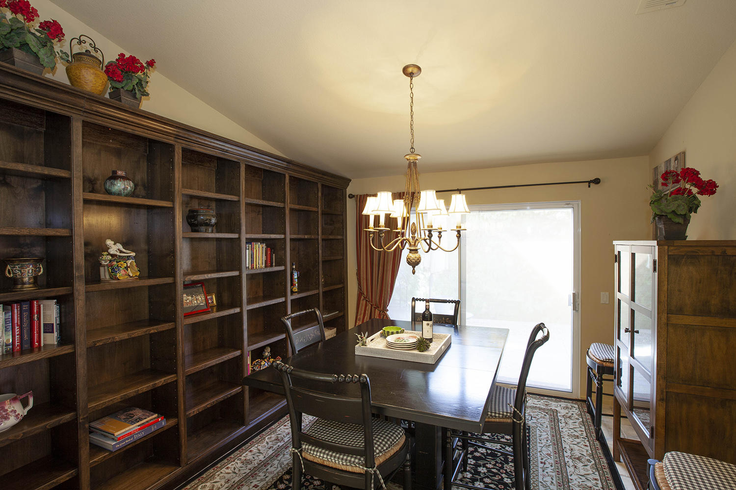 230 Strada Nova Palm Desert, CA 92260 - Photo 8 of 31 _MG_1544