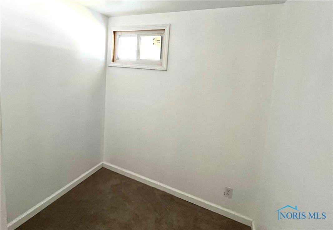 13895 Mermill Road Rudolph, OH 43462 - Photo 11 of 20 Master Walk-in Closet