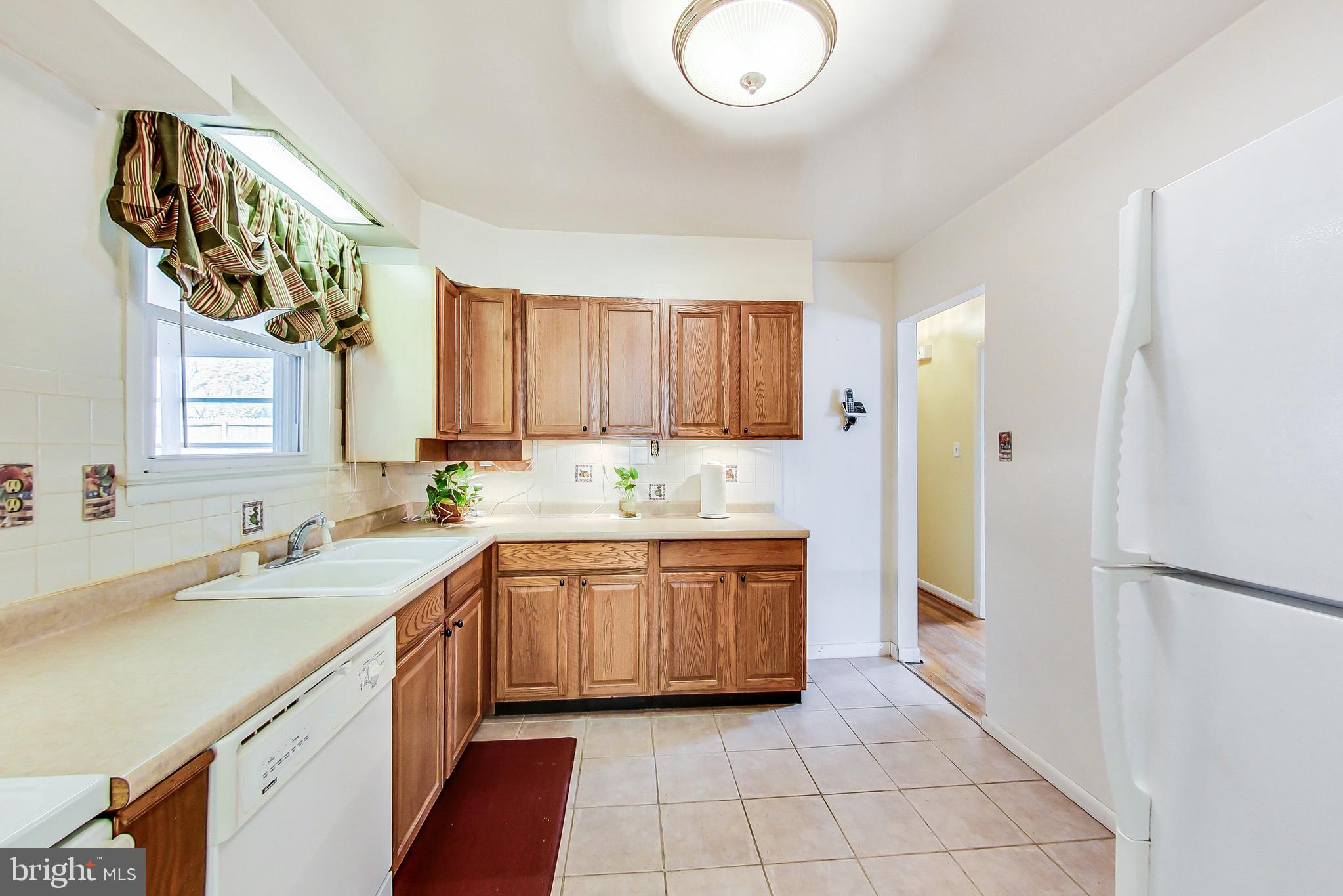 7307 Loch Raven Road Temple Hills, MD 20748 - Photo 8 of 35 Kitchen
