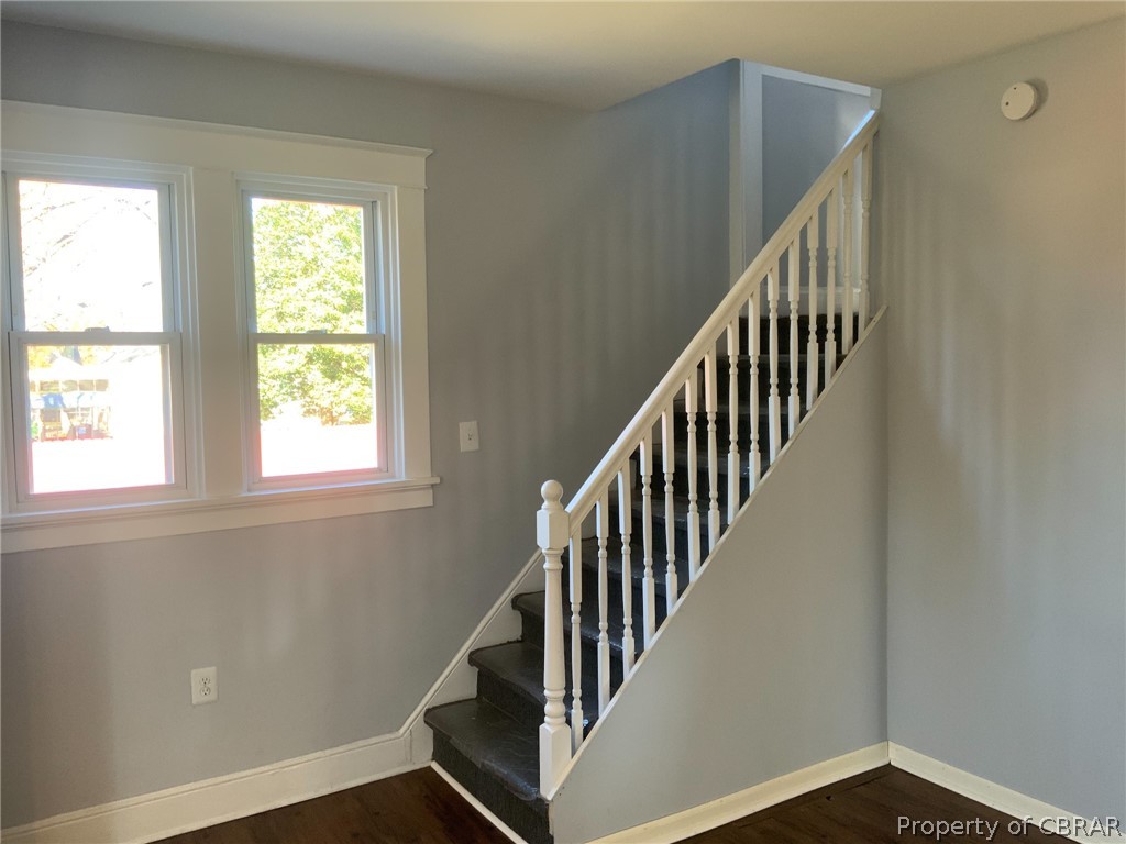 516 South Providence Road Chesterfield, VA 23236 - Photo 20 of 44 Dining area off kitchen with access to 2nd floor.