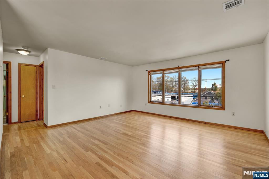 61 Eastern Way, Unit 3 Rutherford, NJ 07070 - Photo 16 of 28