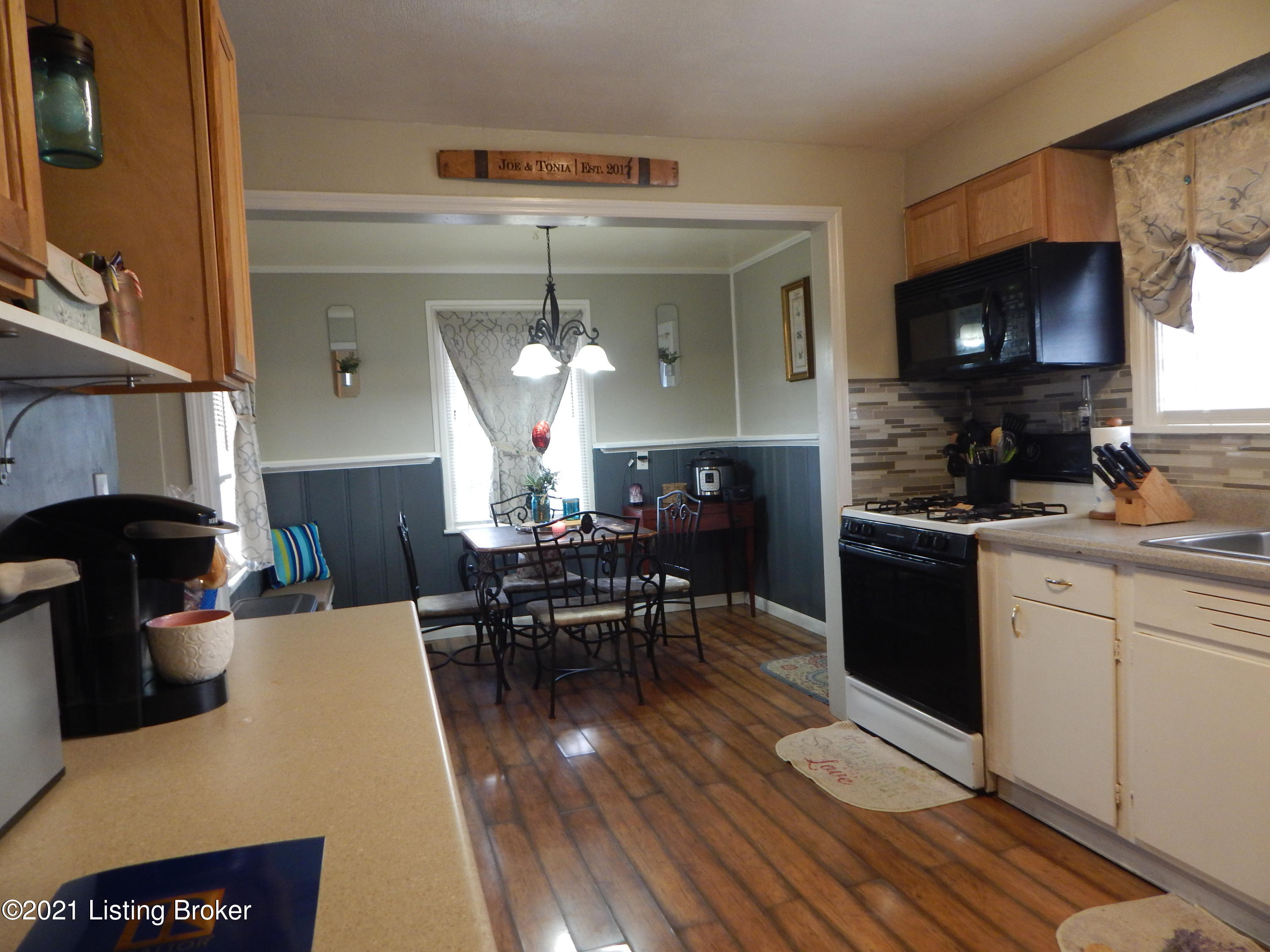 4913 Maryman Road Louisville, KY 40258 - Photo 10 of 18 Kitchen