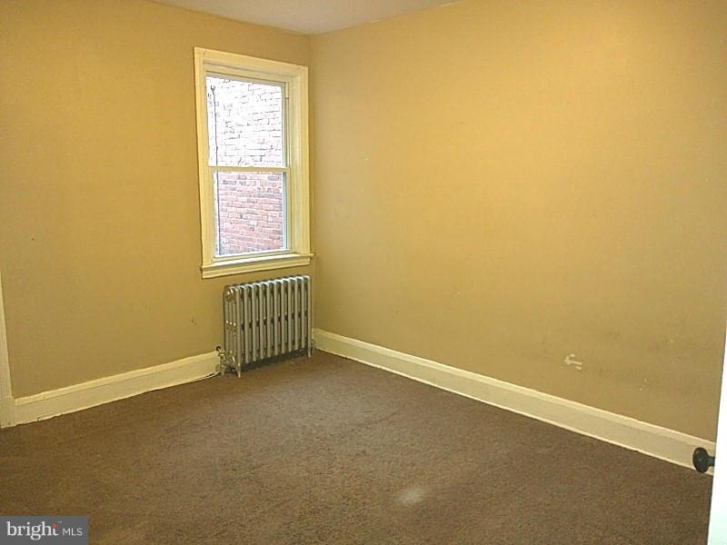 3903 Woodridge Road Baltimore, MD 21229 - Photo 18 of 27 Bedroom