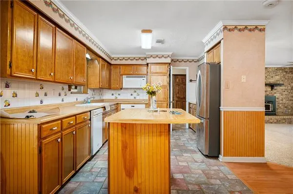 $329,900 | 5481 Hwy 107 Pineville La, Pineville, LA 71360