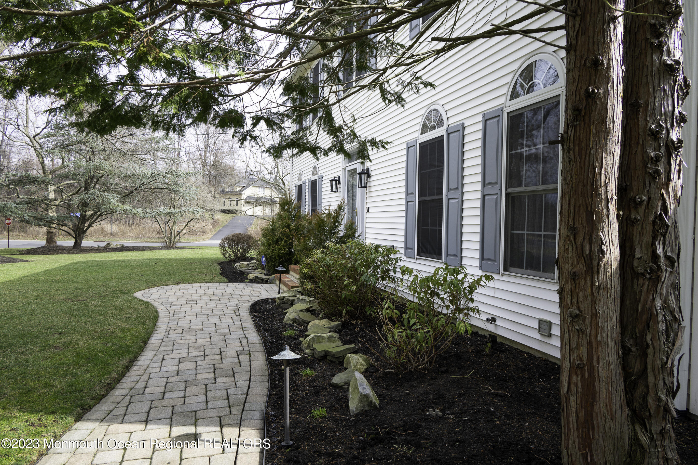69 Chestnut Ridge Road Holmdel, NJ 07733 - Photo 7 of 60 69 Chestnut Ridge-45