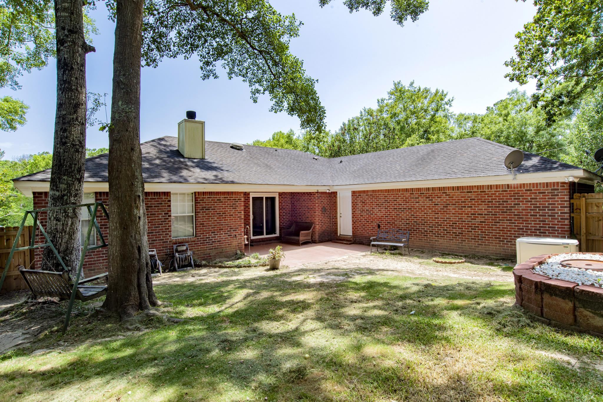 129 Lakeview Loop Daphne, AL 36526 - Photo 7 of 28 Back