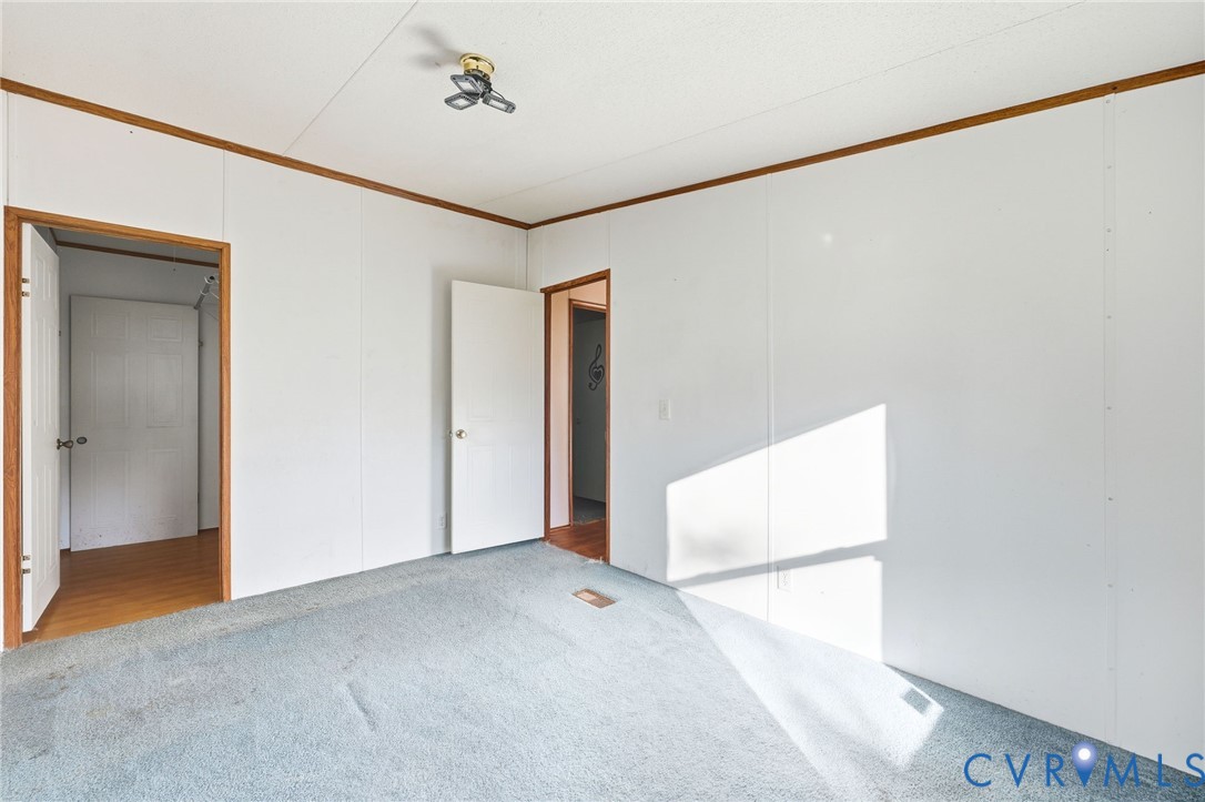 7410 Richmond Road Amelia Court House, VA 23002 - Photo 21 of 39 a view of an empty room