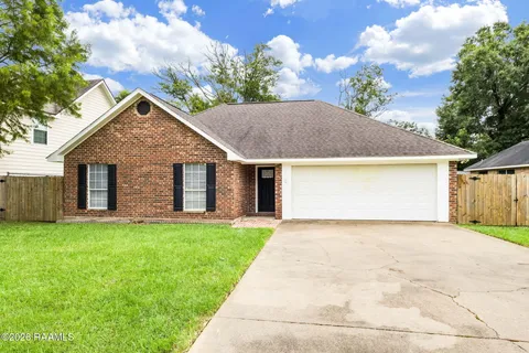 $220,000 | 110 Cleopatra Lane, Youngsville, LA 70592