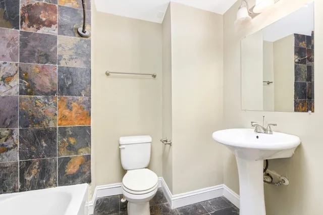 $525,000 | 3217 Dupont Avenue South, Minneapolis, MN 55408