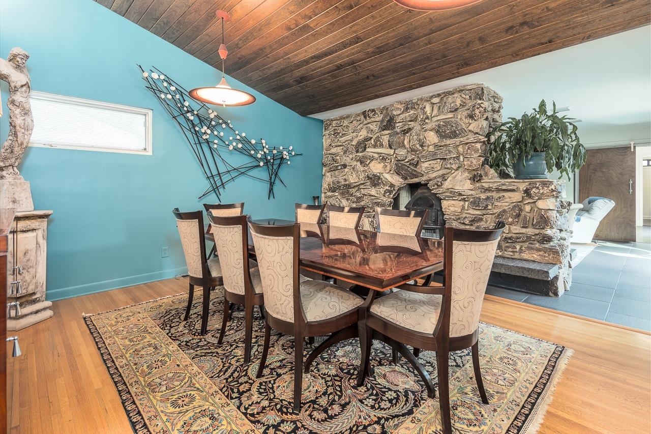 110 Wallace Road Memphis, TN 38117 - Photo 21 of 25 a view of a dining room with furniture and wooden floor