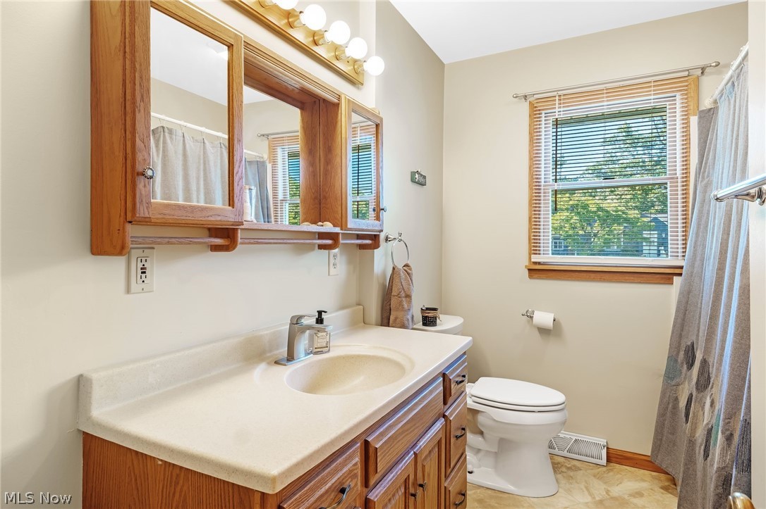 2315 Burnham Road Akron, OH 44333 - Photo 23 of 38