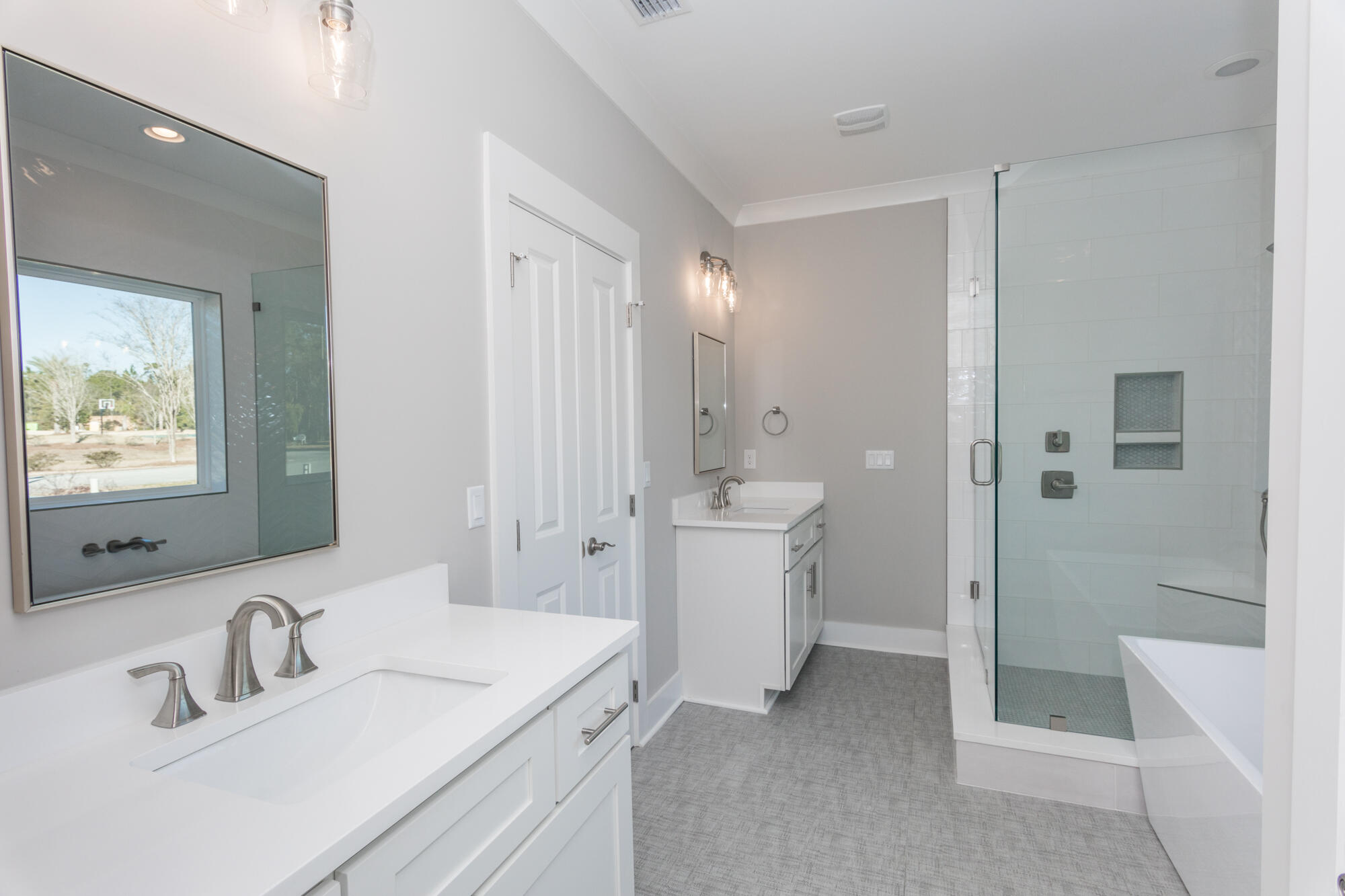 190 Bear Creek Boulevard Freeport, FL 32439 - Photo 32 of 85 a bathroom with a sink a toilet and shower