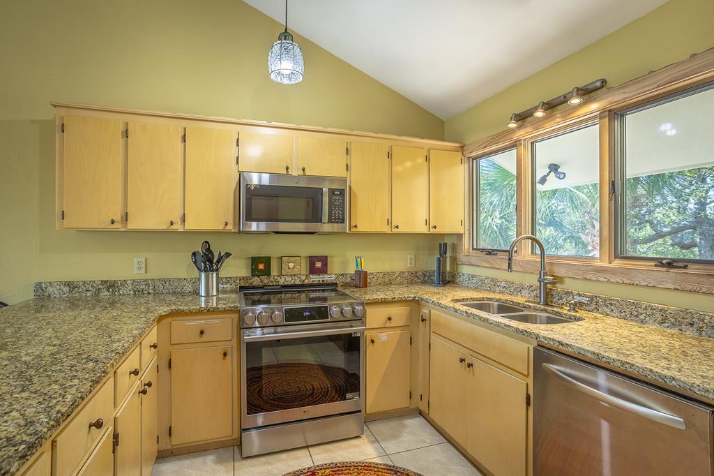1900 Coral Reef Road St. George Island, FL 32328 - Photo 14 of 38