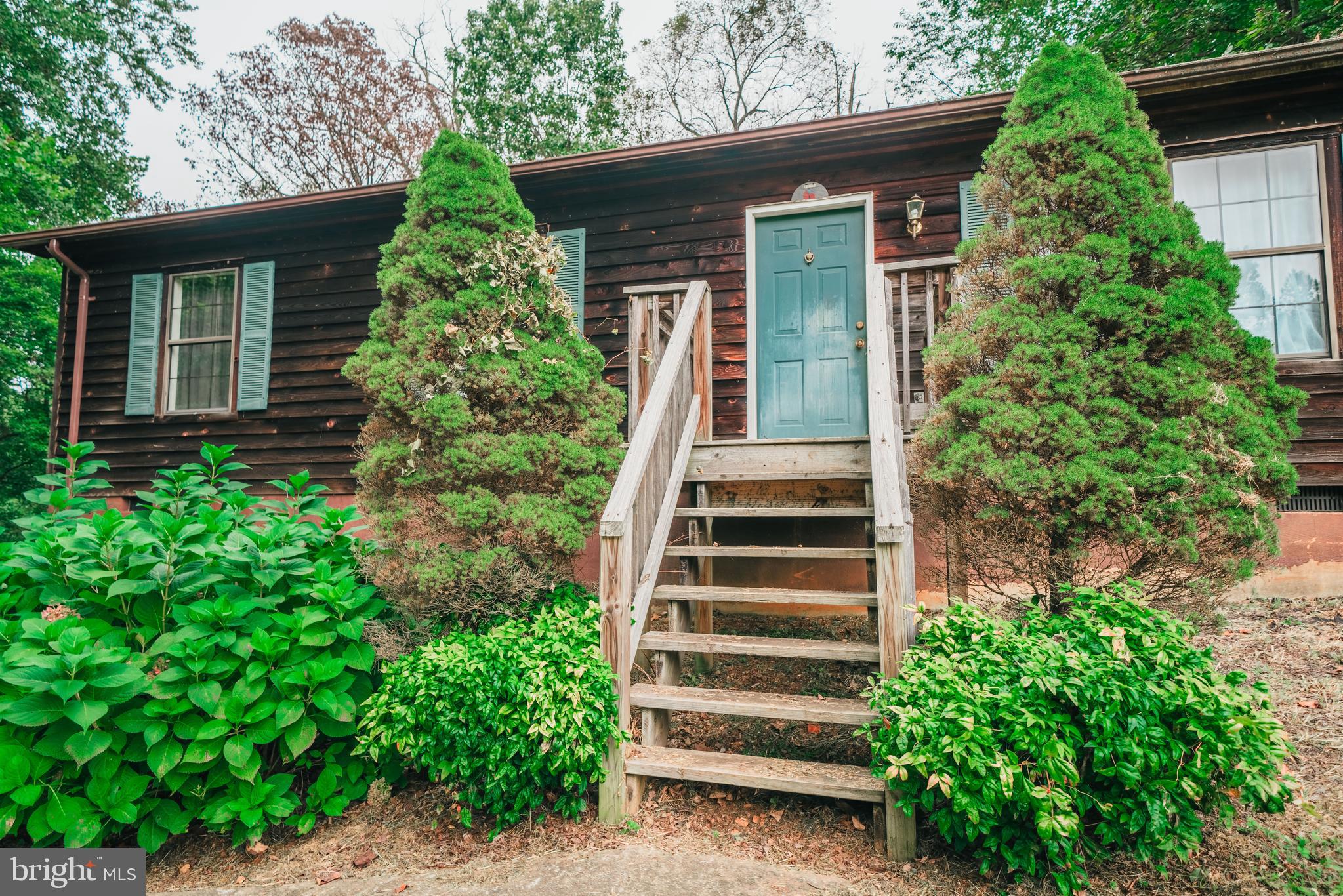 11535 Scotts Mill Road Culpeper, VA 22701 - Photo 22 of 24 Front stoop/porch