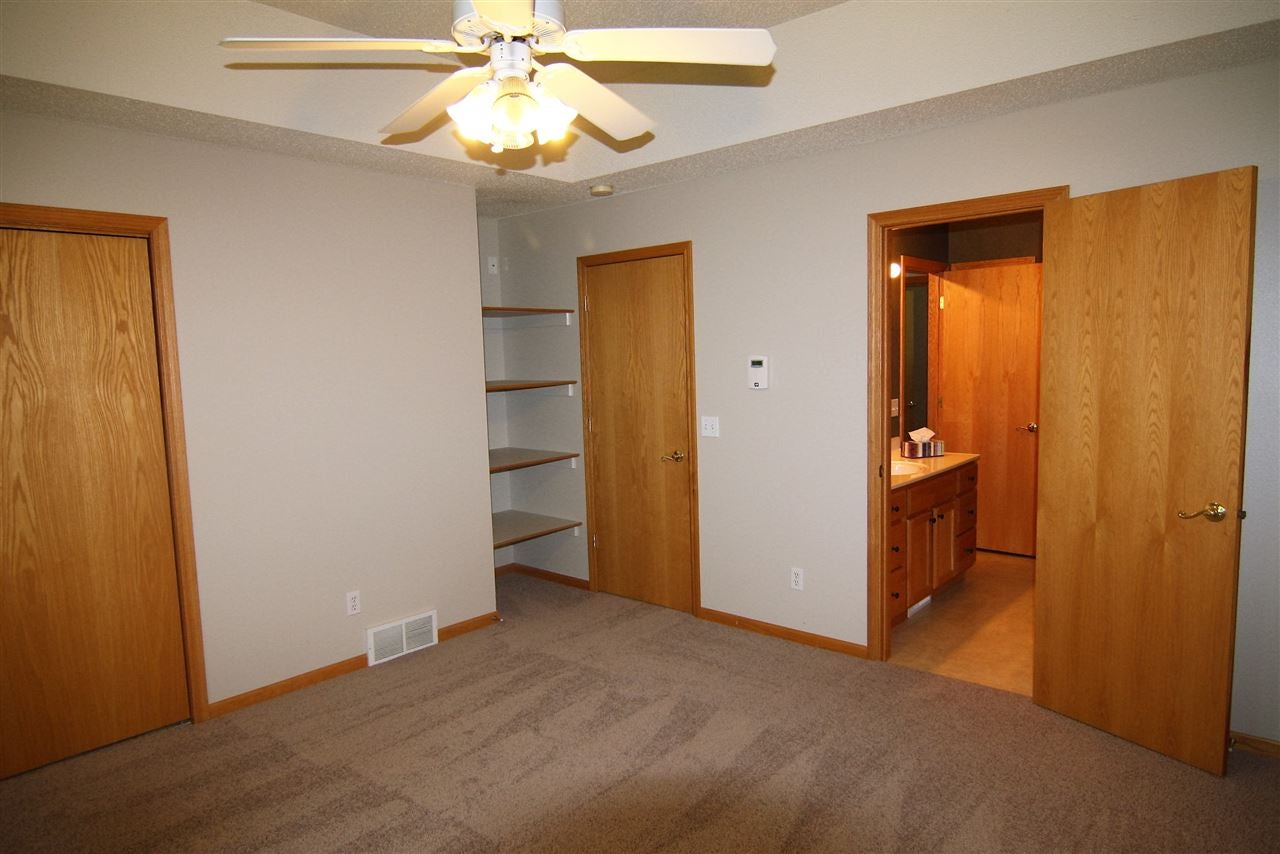6945 Doubletree Road Northeast Cedar Rapids, IA 52402 - Photo 14 of 25 Gallery Image 14