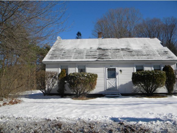 982 River Road Charlestown, NH 03603 - Photo 5 of 23