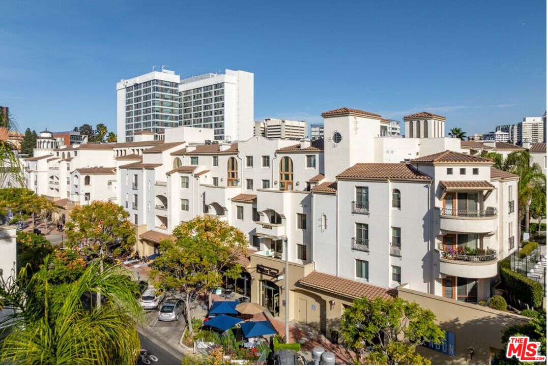 1040 Glendon Avenue, Unit 4145 Los Angeles, CA 90024 - Photo 15 of 36