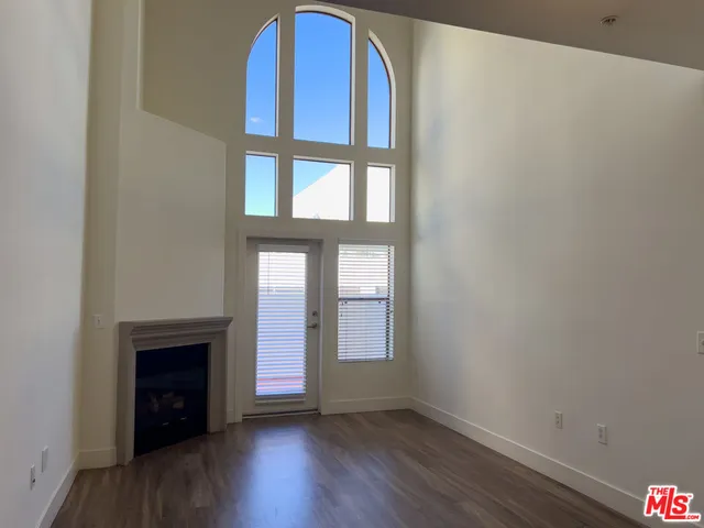 $6,995 | 1040 Glendon Avenue, Unit 4145, Los Angeles, CA 90024