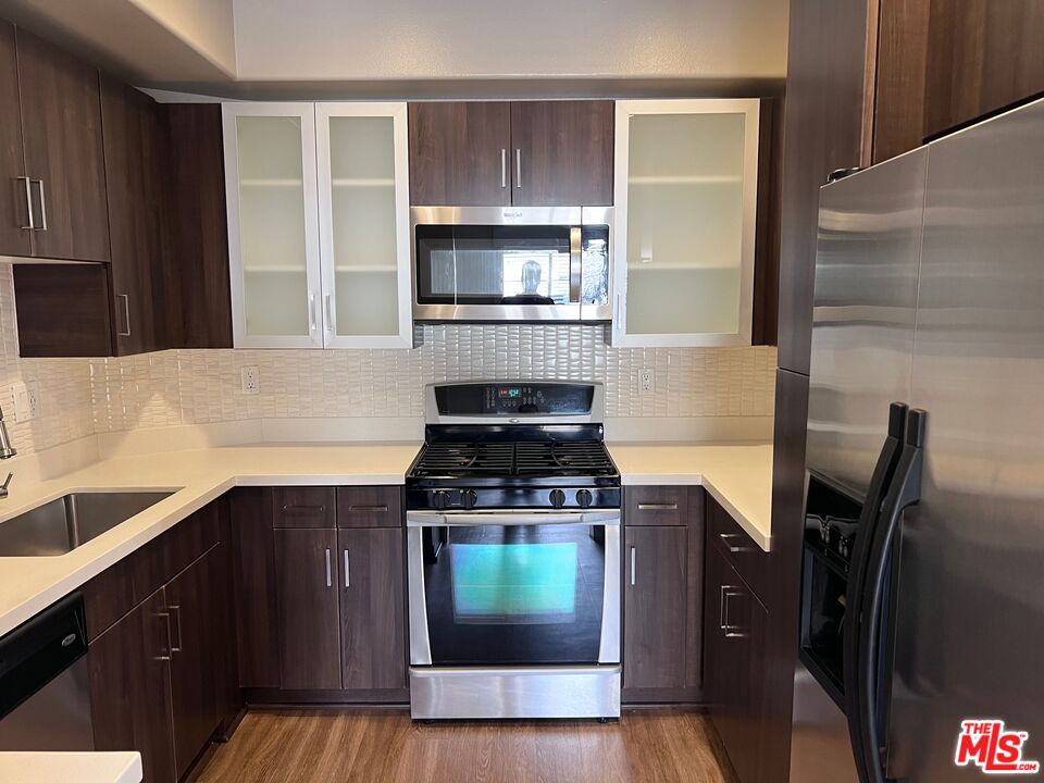 1040 Glendon Avenue, Unit 4145 Los Angeles, CA 90024 - Photo 3 of 36