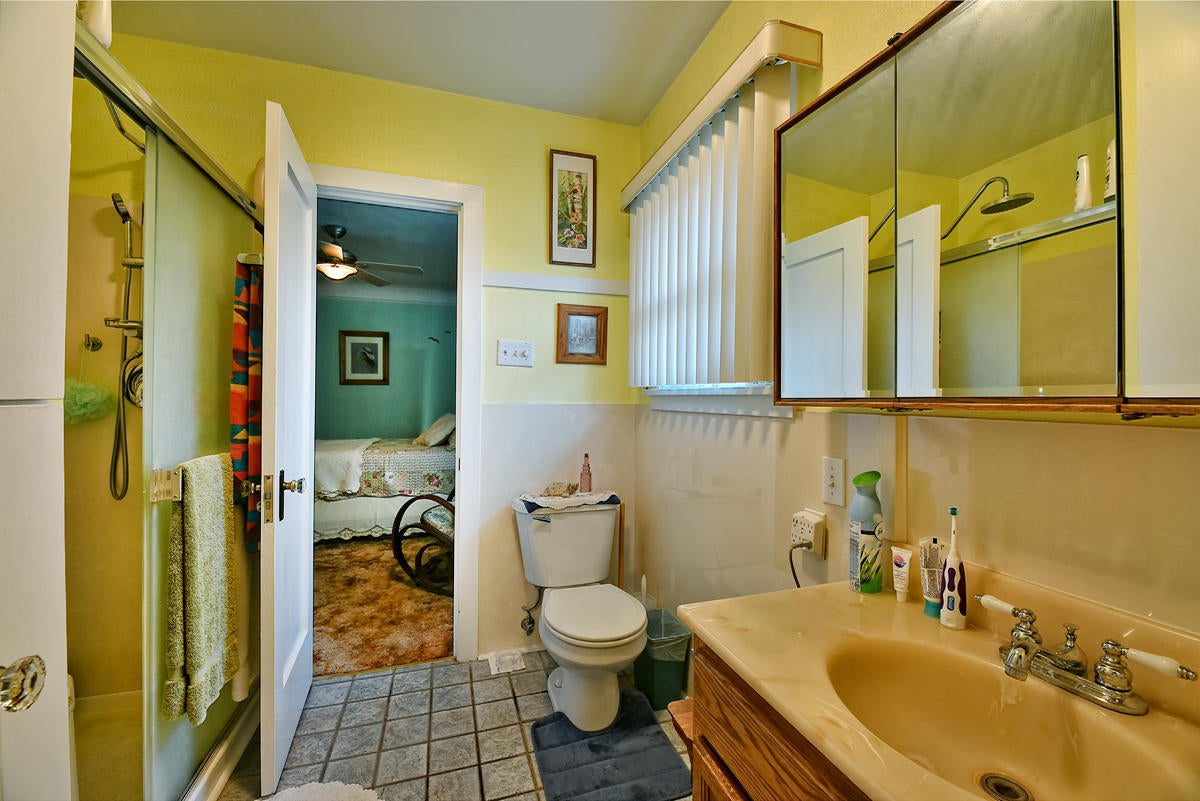 404 Upper River Road Gold Hill, OR 97525 - Photo 21 of 41 19