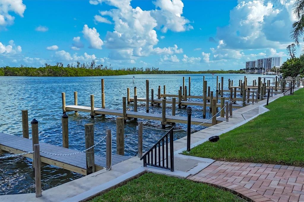 9011 Midnight Pass Road, Unit 426 Sarasota, FL 34242 - Photo 32 of 54