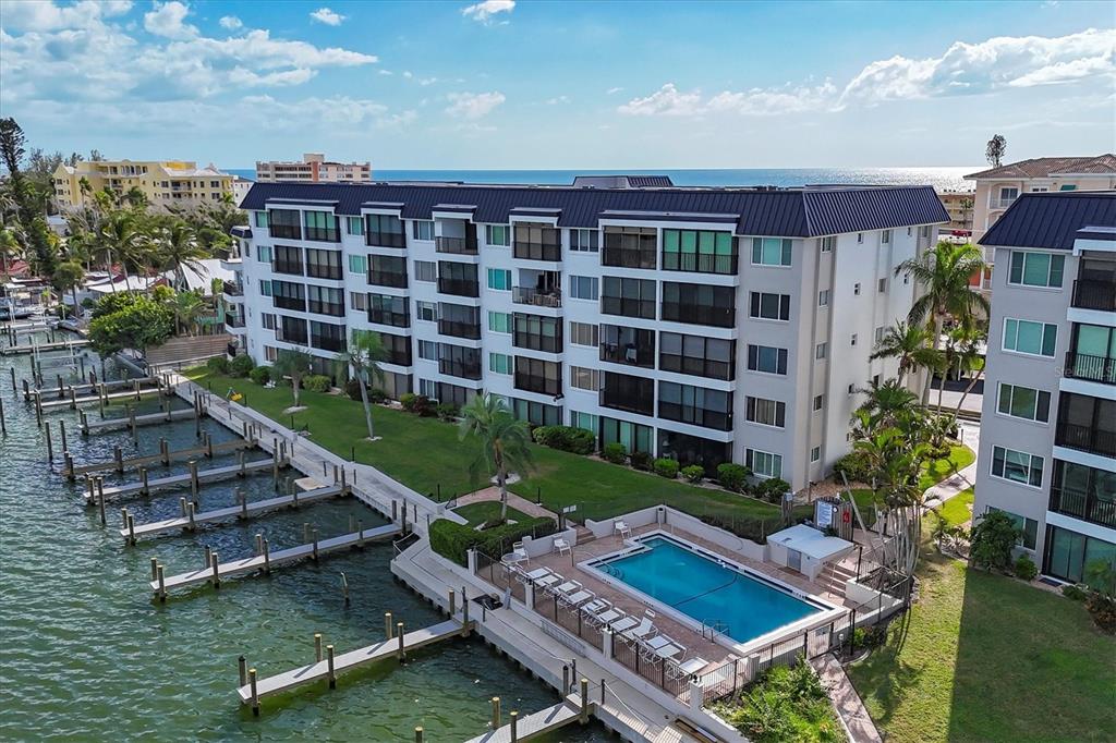 9011 Midnight Pass Road, Unit 426 Sarasota, FL 34242 - Photo 33 of 54