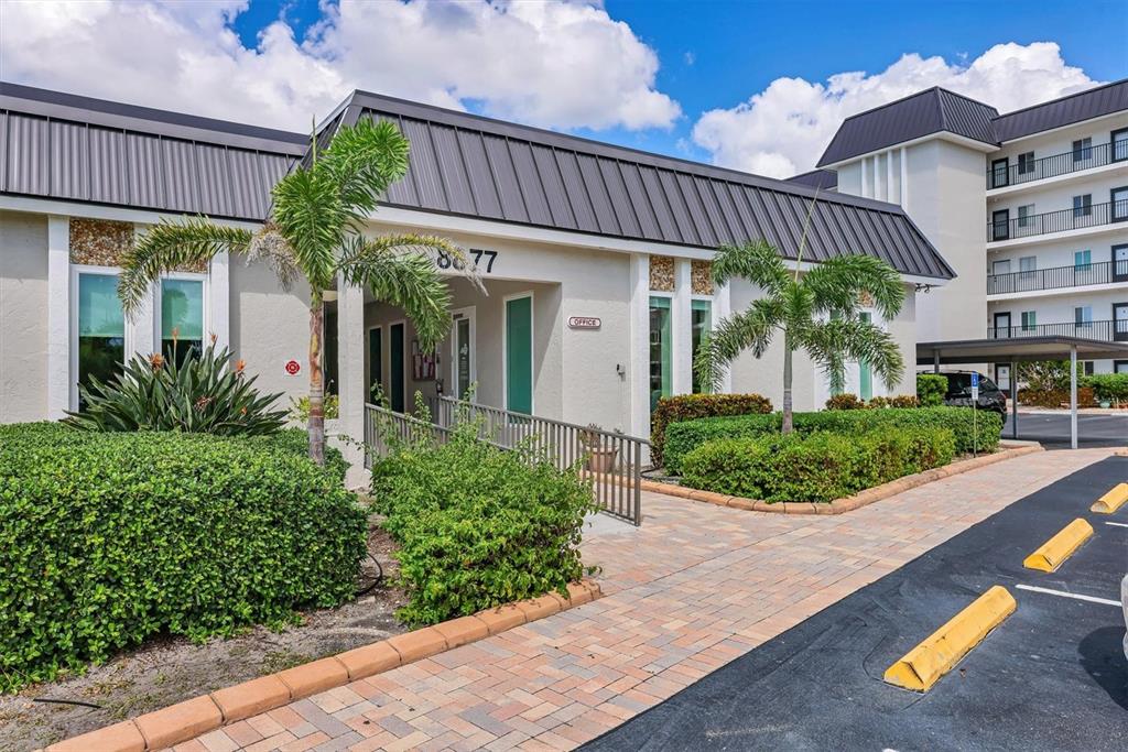 9011 Midnight Pass Road, Unit 426 Sarasota, FL 34242 - Photo 39 of 54