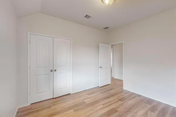 $2,550 | 4728 Meadow Green Trail, Fort Worth, TX 76244