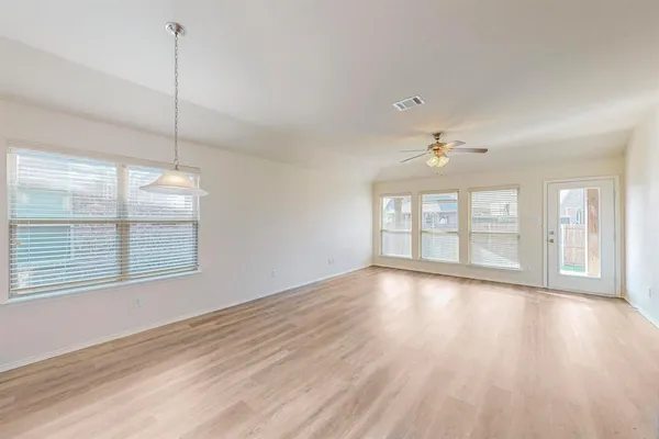 $2,550 | 4728 Meadow Green Trail, Fort Worth, TX 76244