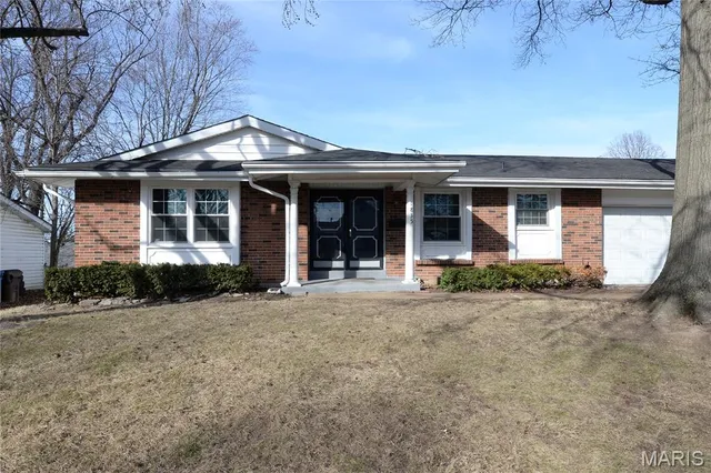 $2,500 | 1835 Ardmore Drive, Florissant, MO 63033