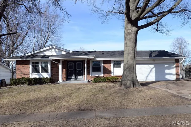 $2,500 | 1835 Ardmore Drive, Florissant, MO 63033