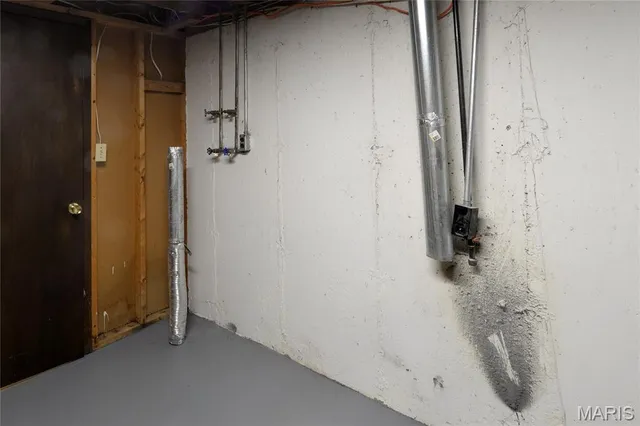 $2,500 | 1835 Ardmore Drive, Florissant, MO 63033