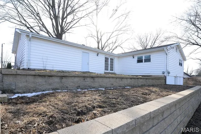 $2,500 | 1835 Ardmore Drive, Florissant, MO 63033