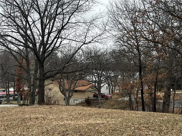 $25,500 | Lot 1086 Lake Viking Terrace, Gallatin, MO 64640