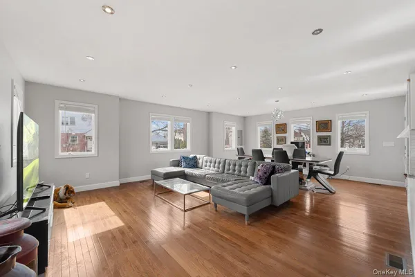 $1,299,000 | 1136 West Broadway, Hewlett, NY 11557