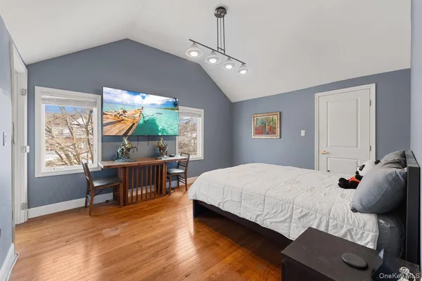 $1,299,000 | 1136 West Broadway, Hewlett, NY 11557
